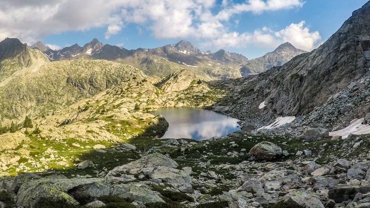 Anaitasuna mendi bazkunak oinezko irteera antolatu du Tebarray eta Peña Xuans mendietara